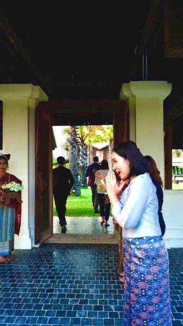 ผ้าไหมอุบลจันทร์หอม