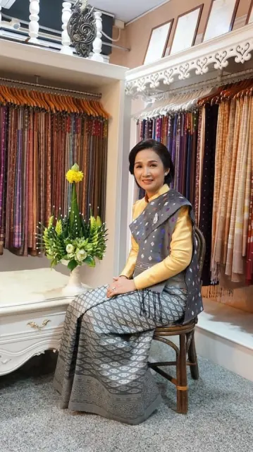 ร้านผ้าไหมจันทร์หอม จ.อุบล
